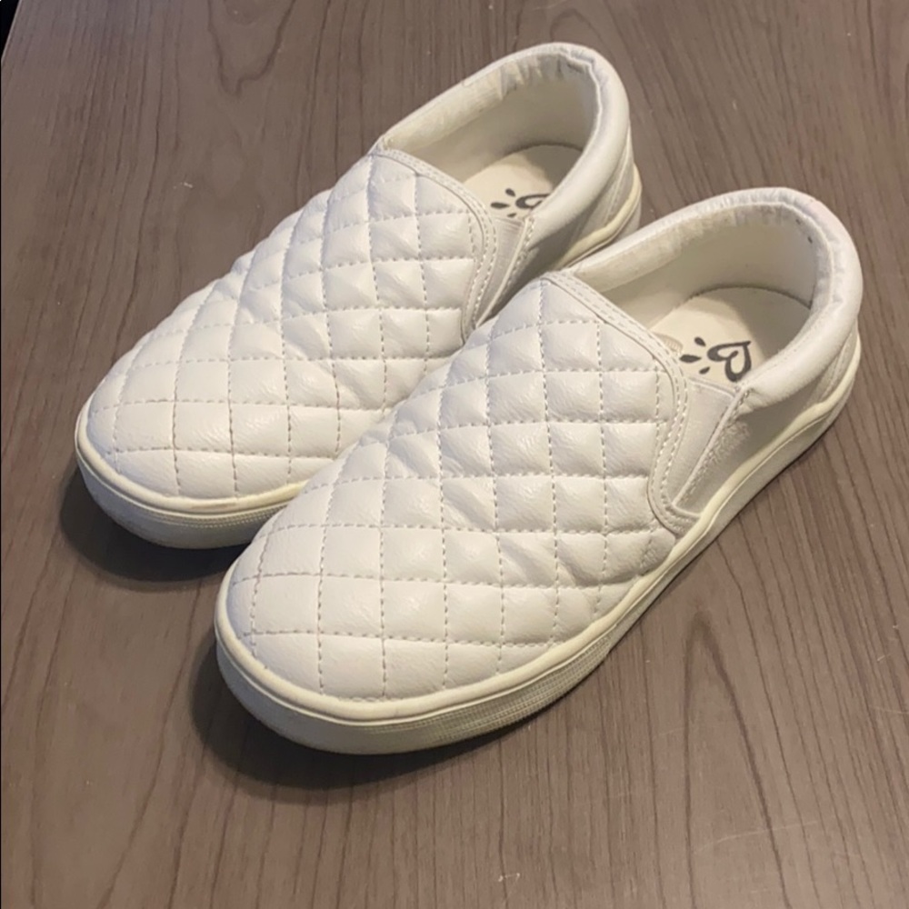 Girls size 2 Justice White Quilter Slip-on Shoes